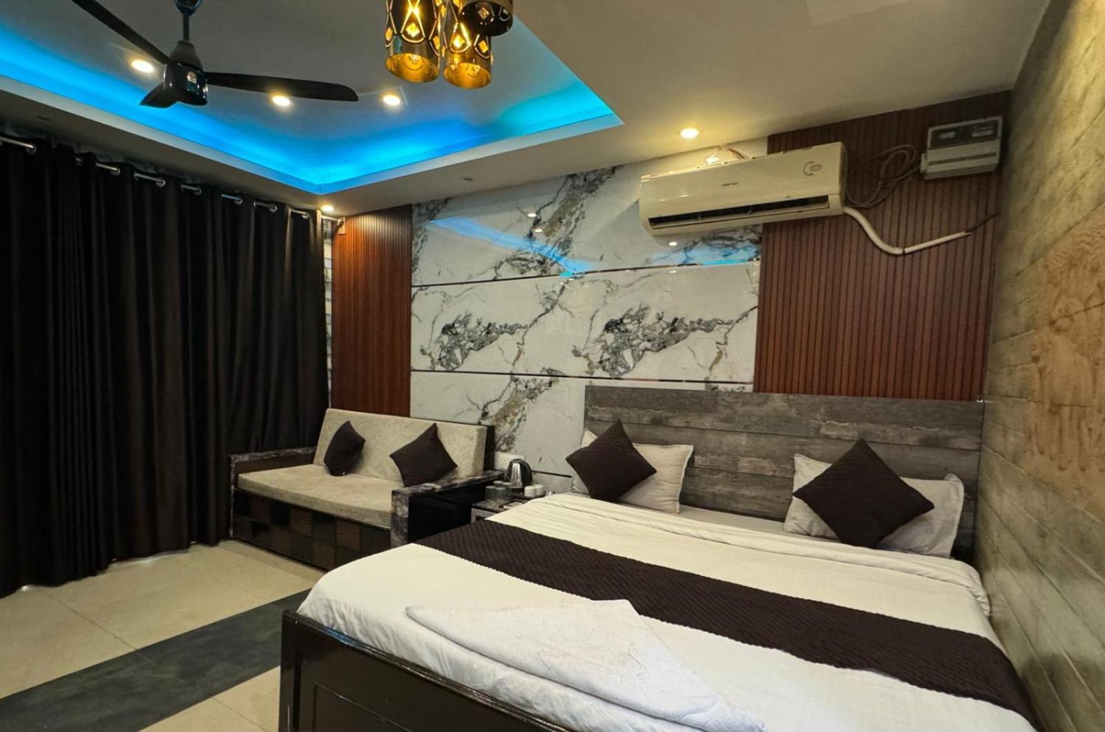 Hotel Dev Ganga Rishīkesh 외부 사진