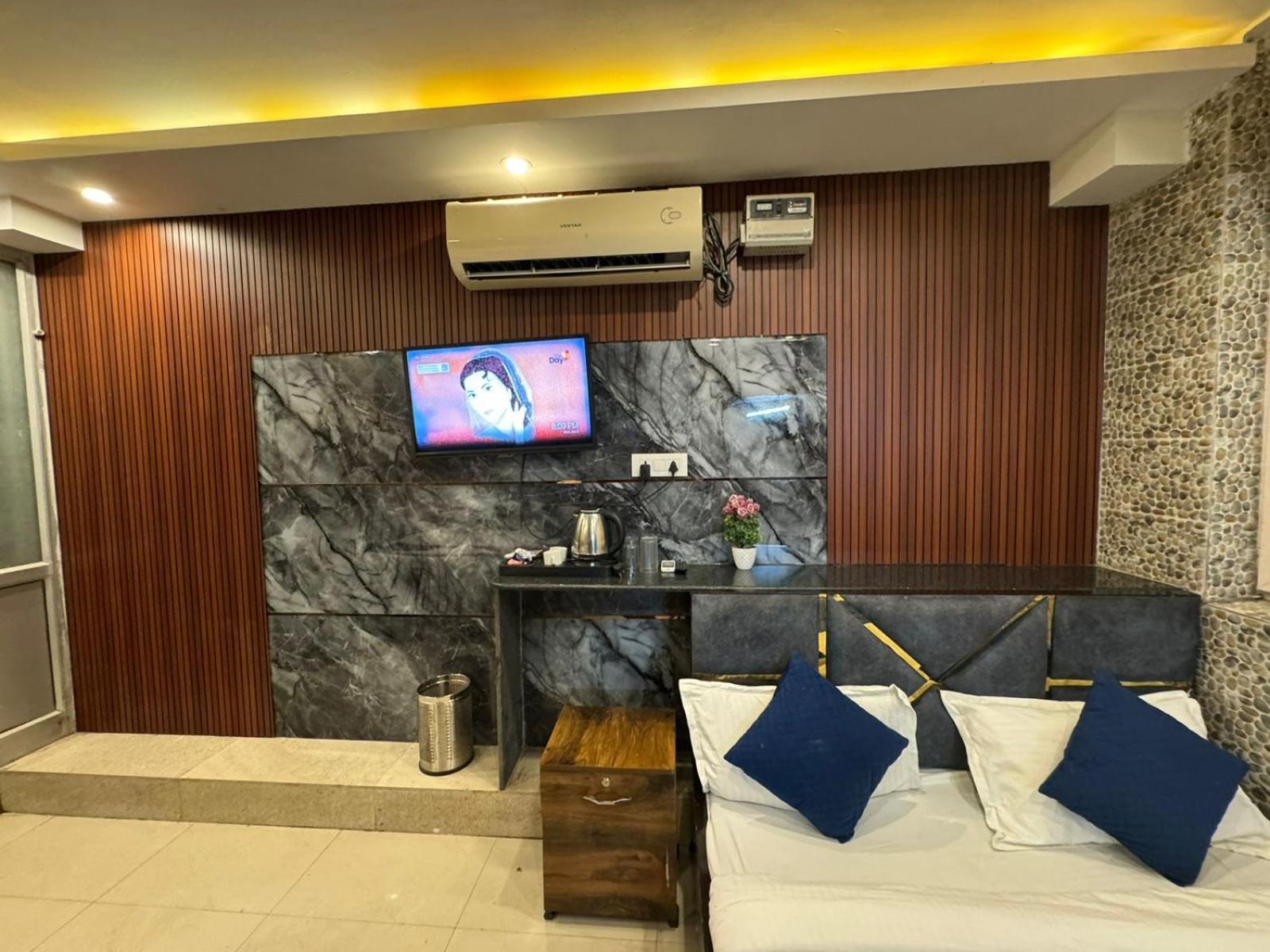 Hotel Dev Ganga Rishīkesh 외부 사진