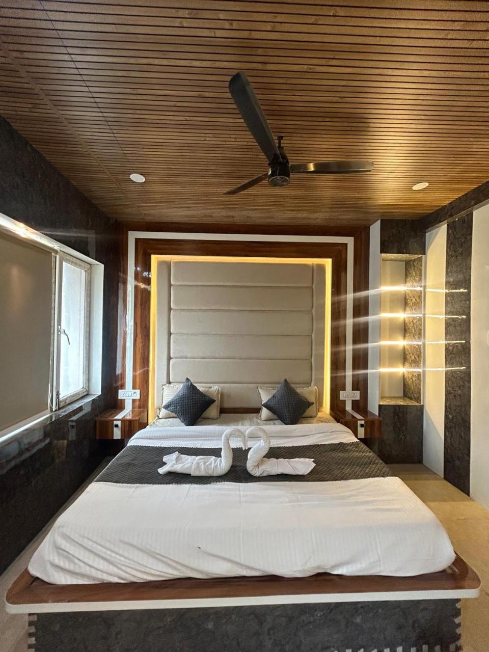 Hotel Dev Ganga Rishīkesh 외부 사진