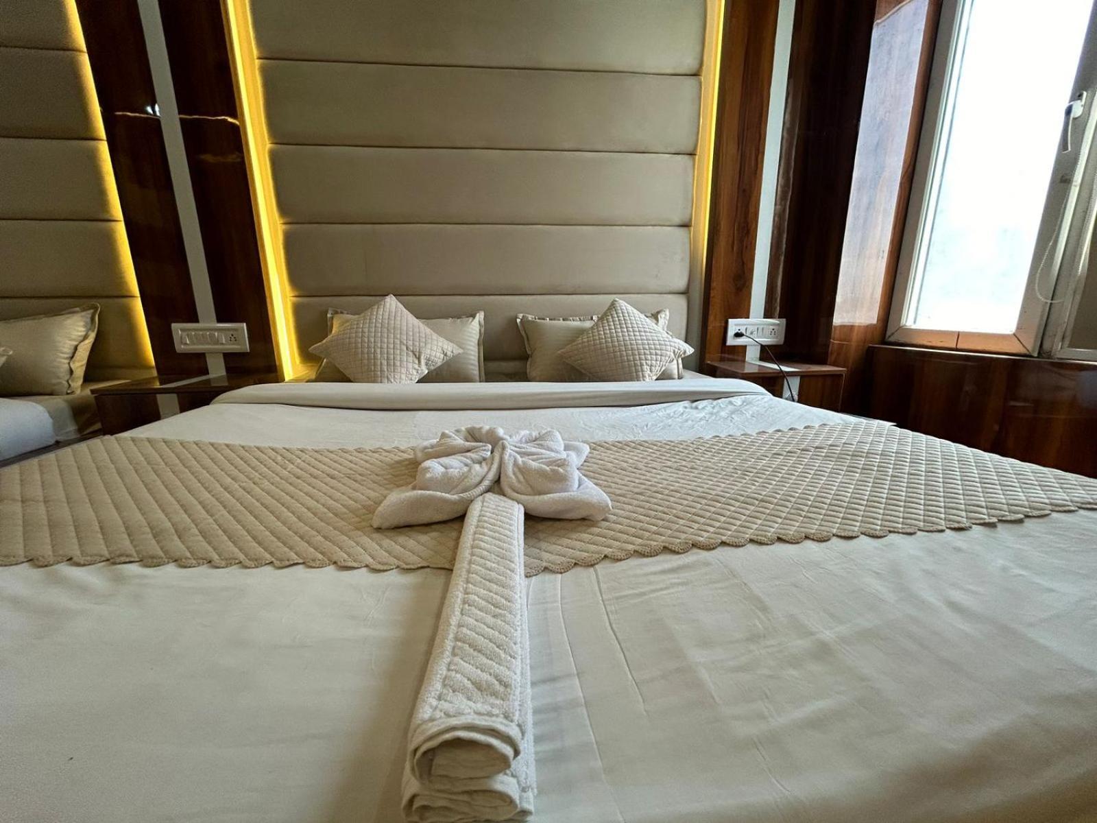 Hotel Dev Ganga Rishīkesh 외부 사진
