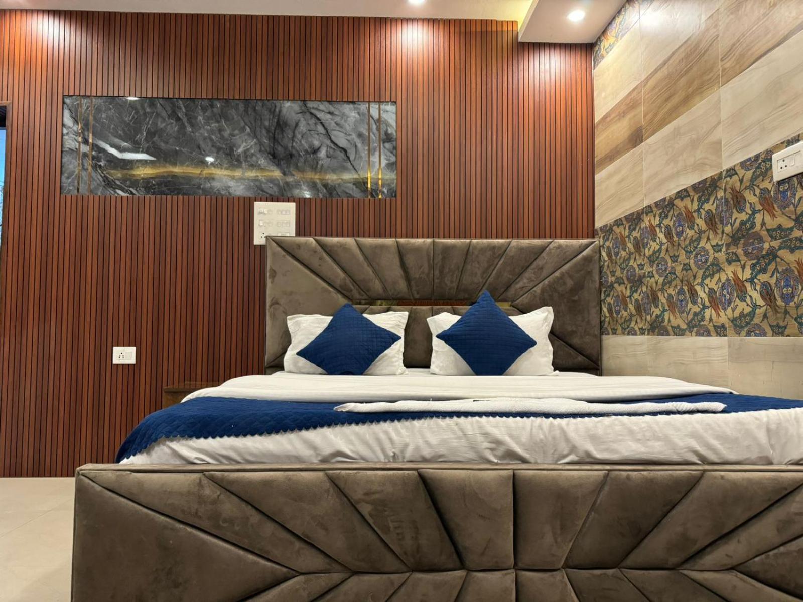 Hotel Dev Ganga Rishīkesh 외부 사진