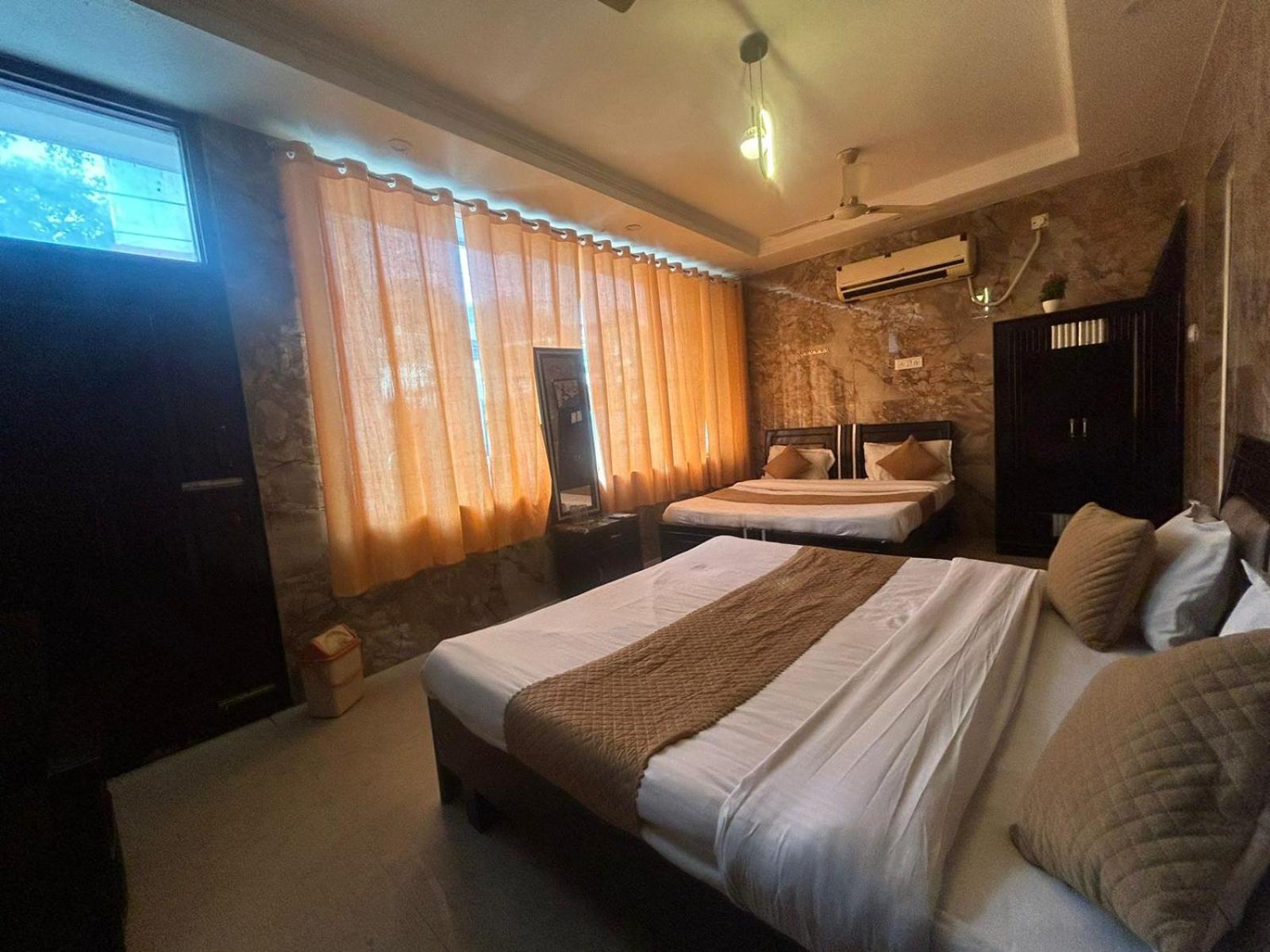 Hotel Dev Ganga Rishīkesh 외부 사진