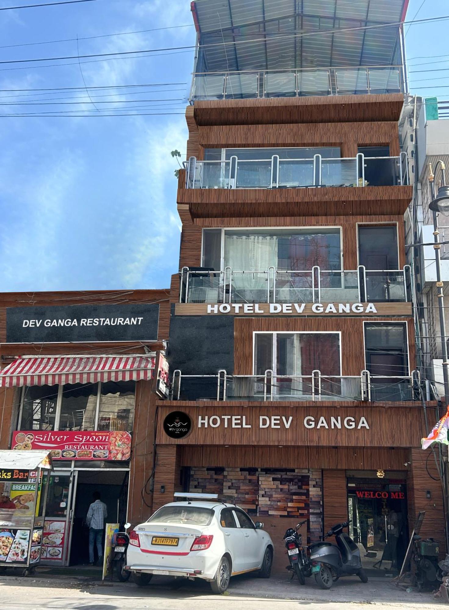 Hotel Dev Ganga Rishīkesh 외부 사진